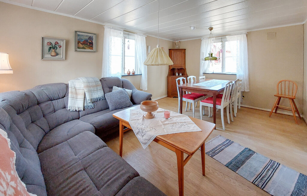 Stuga i Hästveda, 6 bäddar – bild 3 av 5