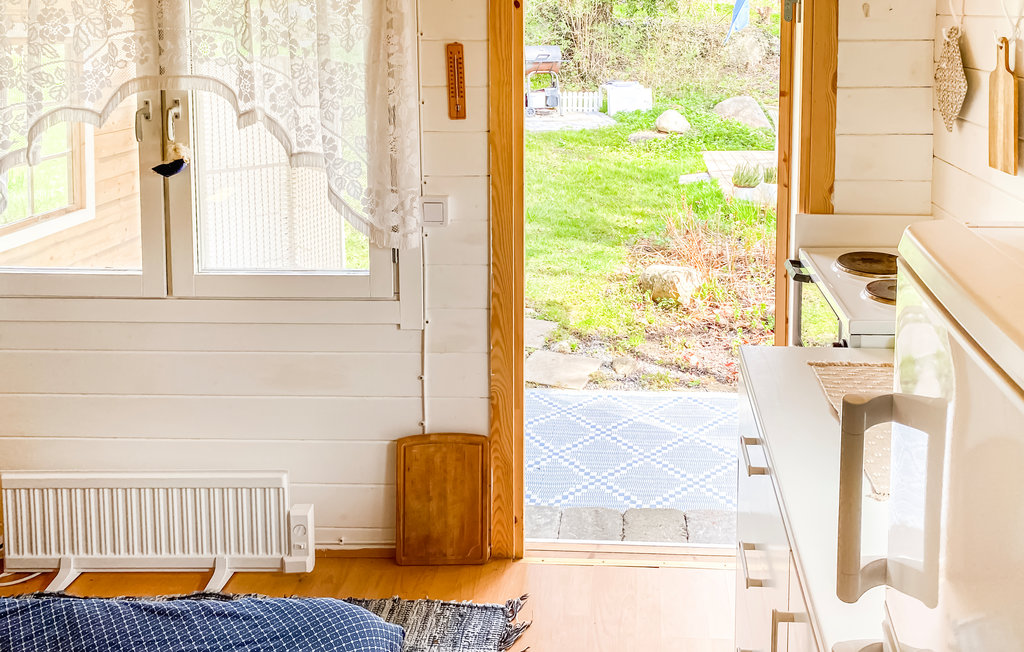 Stuga i Frillesås, 2 bäddar – bild 4 av 5