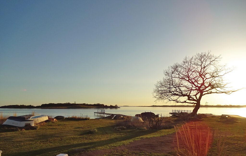 Hübsches Ferienhaus nahe beim Meer in Valjeviken, den Blekinger Schären mit einer wunderbaren Aussicht auf das Meer. Privater Steg, der mit dem Hauseigentümer gemeinsam genutzt wird. In einem Radiu..