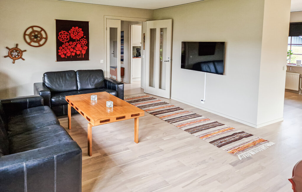 Stuga i Asarum, 8 bäddar – bild 4 av 5