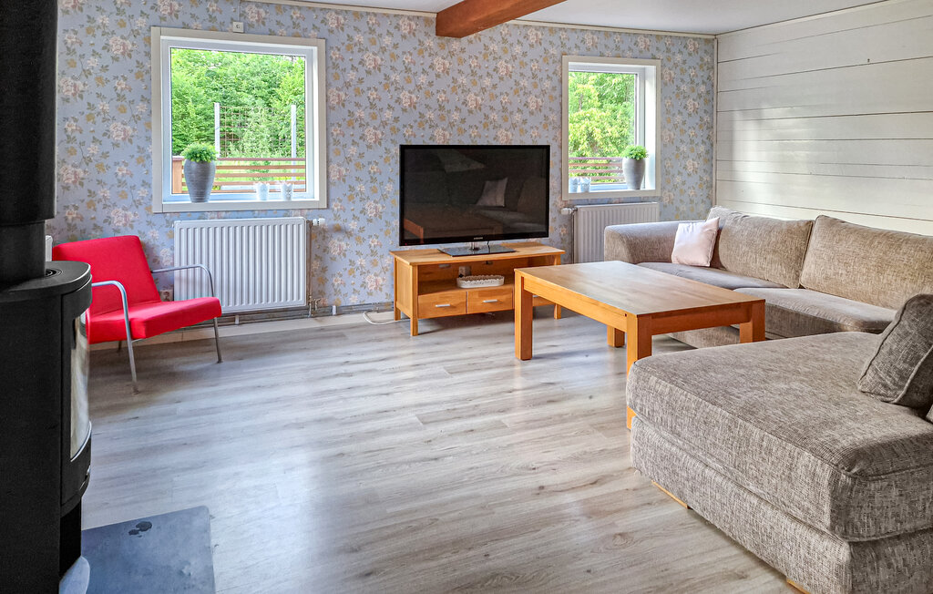 Stuga i Asarum, 8 bäddar – bild 3 av 5