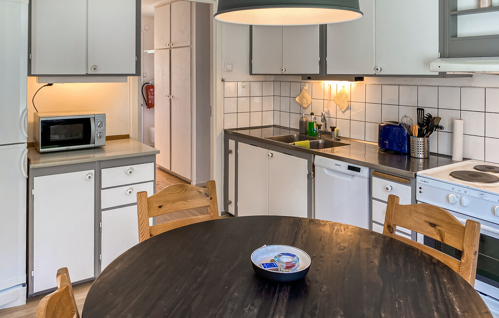 Stuga i Alstermo, 4 bäddar – bild 4 av 5