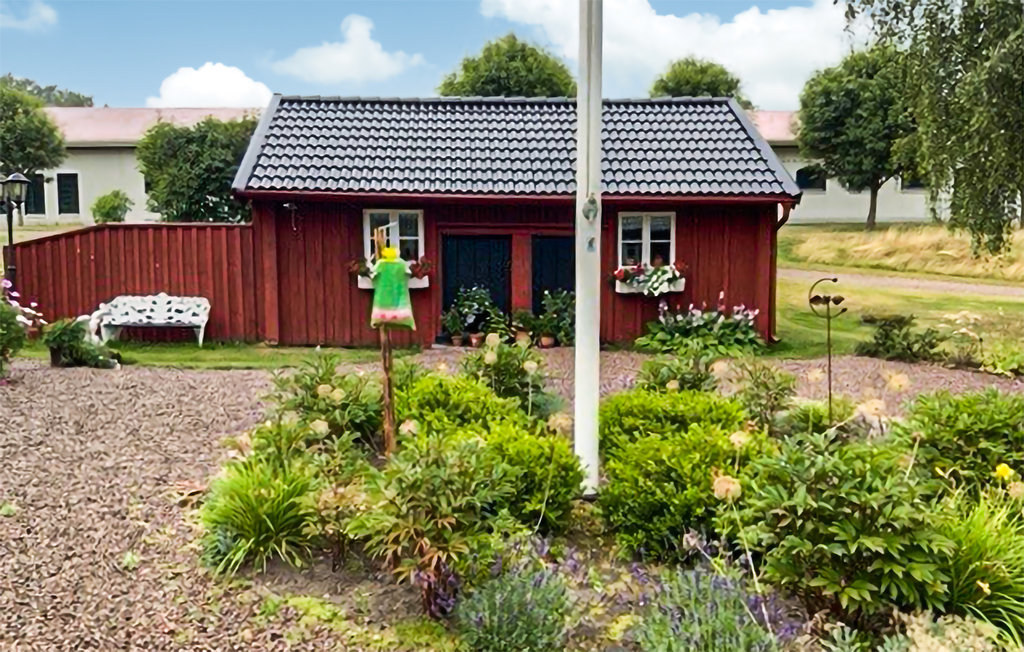 Stuga i Reftele, 2 bäddar – bild 1 av 5