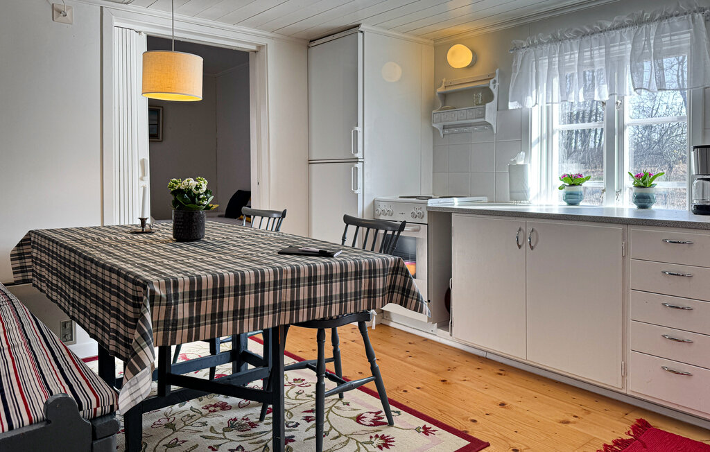 Stuga i Mullsjö, 6 bäddar – bild 4 av 5