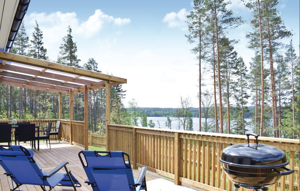 Semesterhus - Gårdveda/Målilla , Sverige