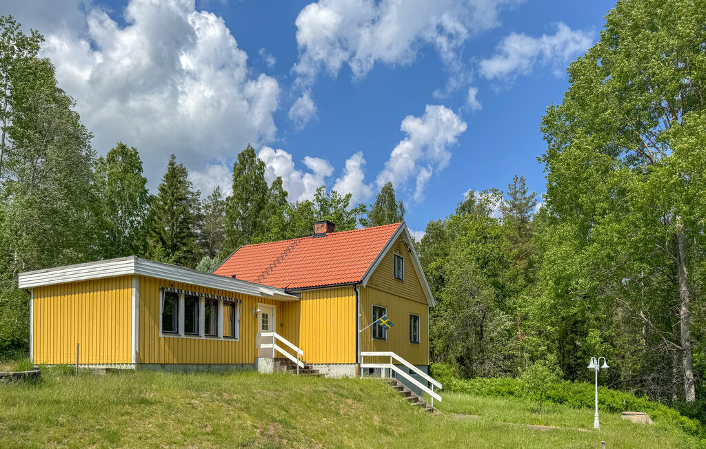 Stuga i Lönneberga, 6 bäddar – bild 2 av 5
