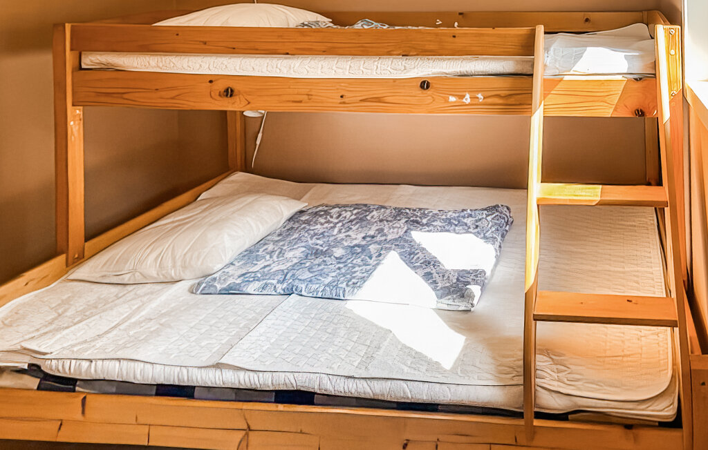 Semesterhus - Källa/Löttorp , Sverige - S41112 12