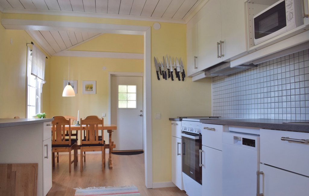 Stuga i Löttorp, 6 bäddar – bild 4 av 5