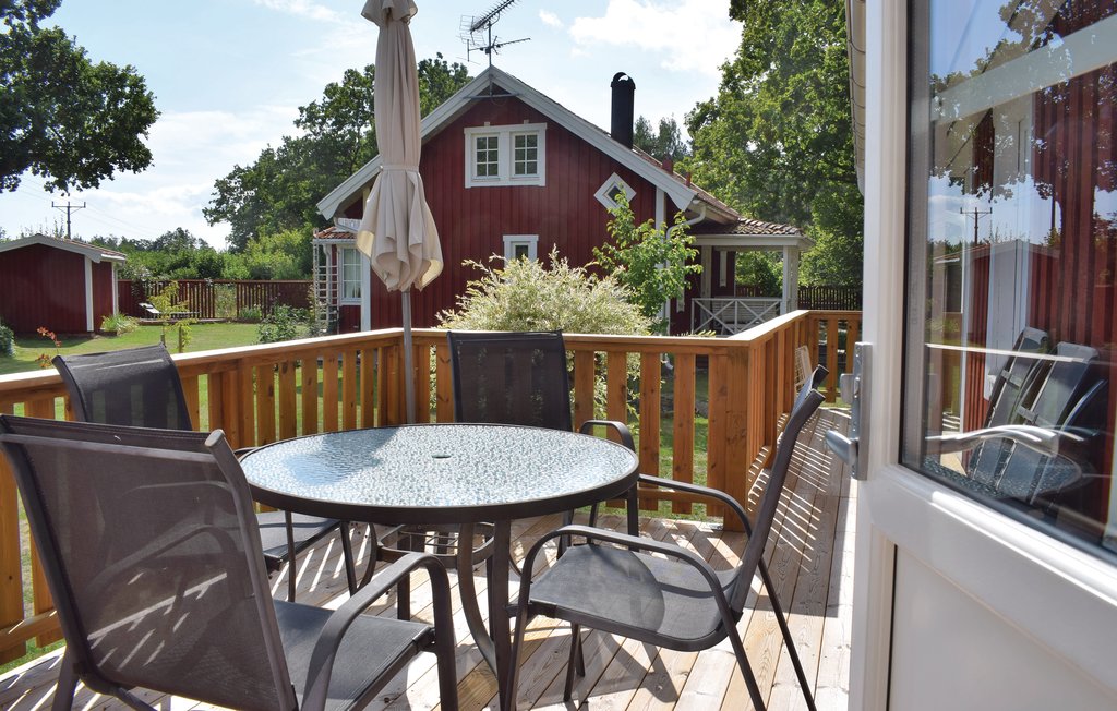Stuga i Löttorp, 6 bäddar – bild 2 av 5
