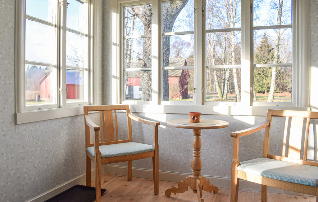 Stuga i Löttorp, 6 bäddar – bild 2 av 5