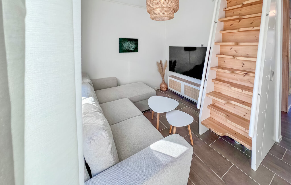 Stuga i Löttorp, 8 bäddar – bild 3 av 5