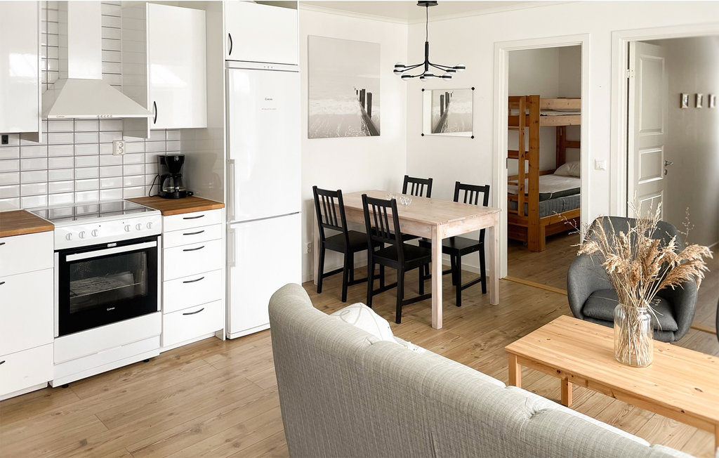Stuga i Löttorp, 6 bäddar – bild 4 av 5