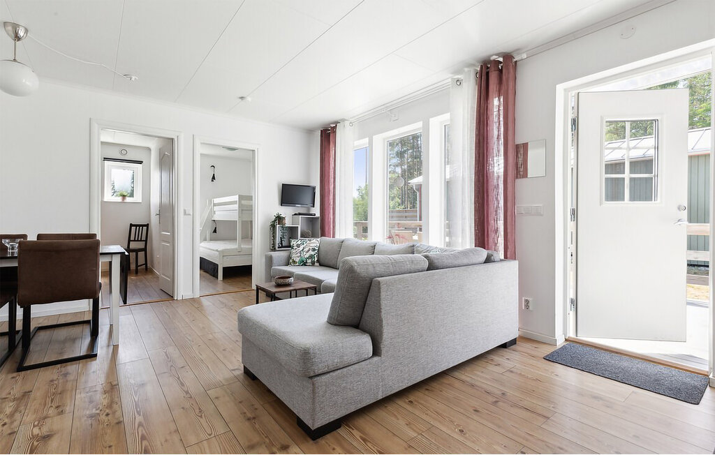 Stuga i Löttorp, 6 bäddar – bild 4 av 5