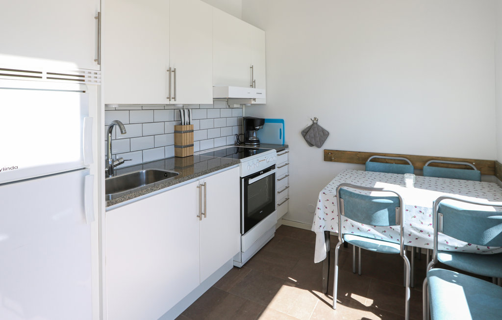 Stuga i Löttorp, 6 bäddar – bild 4 av 5