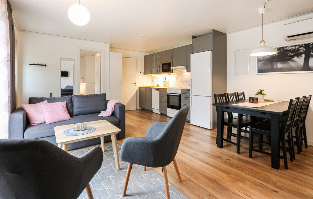 Stuga i Löttorp, 6 bäddar – bild 3 av 5