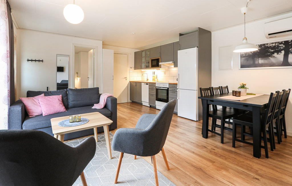 Stuga i Löttorp, 6 bäddar – bild 3 av 5