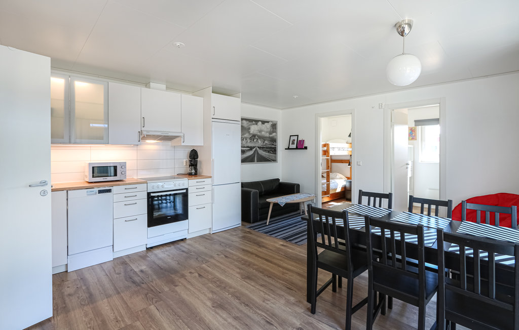 Stuga i Löttorp, 6 bäddar – bild 2 av 5