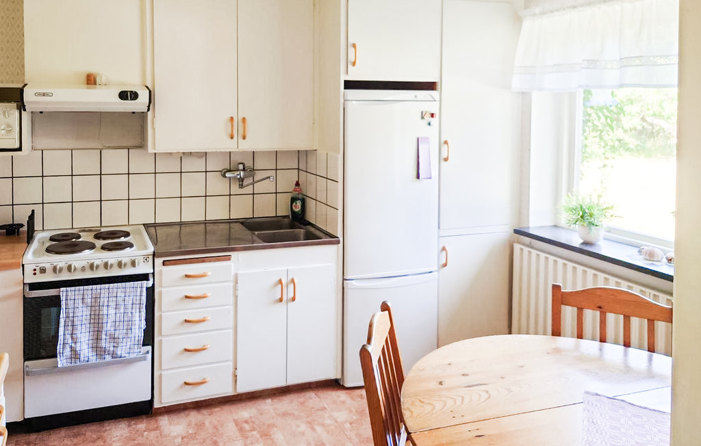 Stuga i Löttorp, 4 bäddar – bild 4 av 5