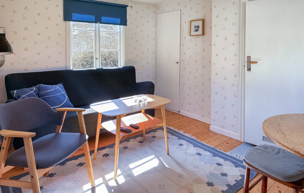 Stuga i Löttorp, 6 bäddar – bild 3 av 5