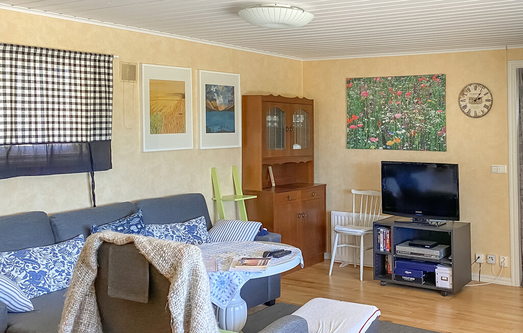 Stuga i Löttorp, 9 bäddar – bild 2 av 5