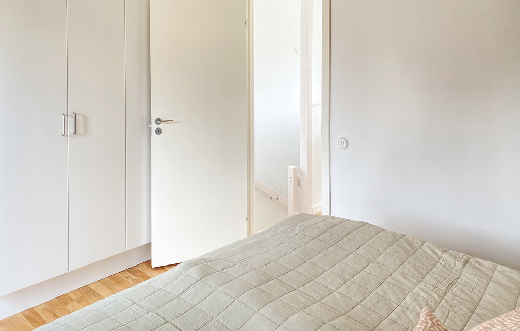 Semesterhus - Ljugarn , Sverige - S42678 13