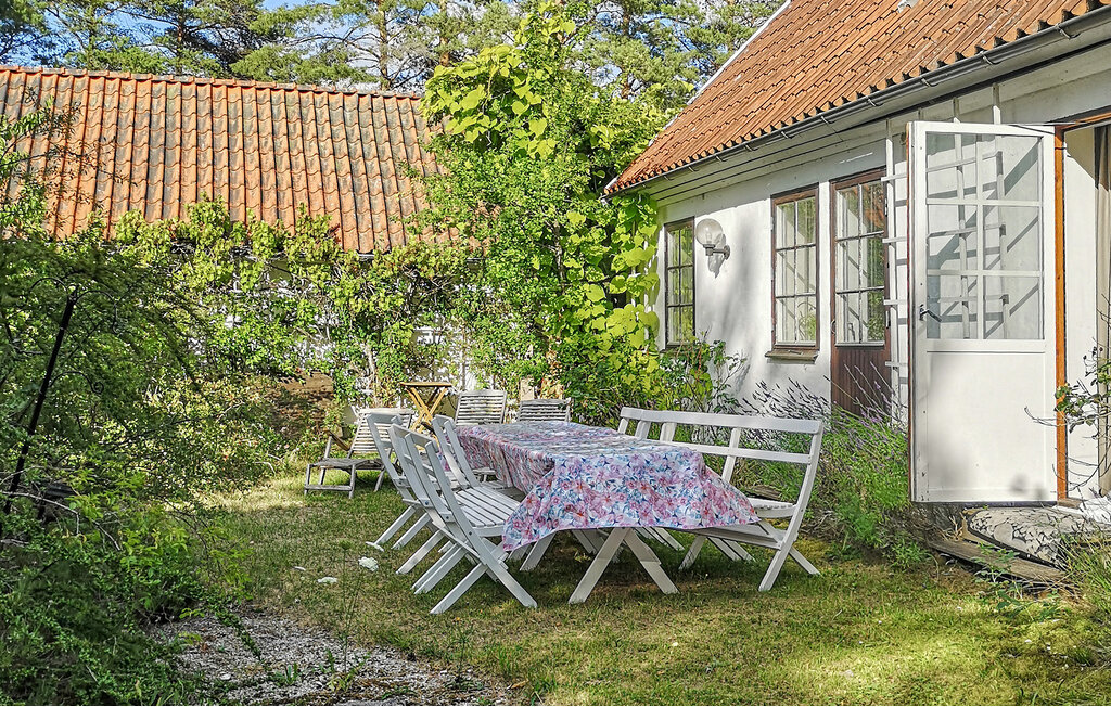Stuga i Visby, 6 bäddar – bild 2 av 5