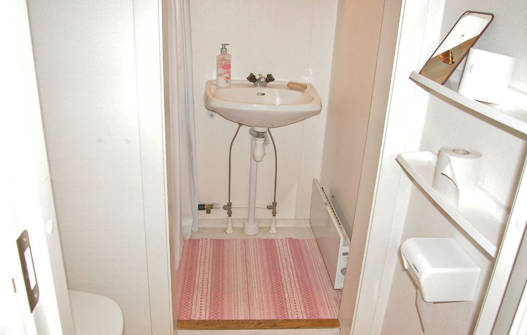 Feriehus - Strängnäs , Sverige - S44315 10