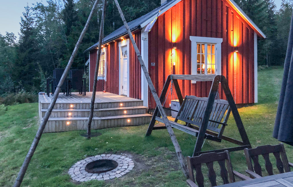 Stuga i Råda, 4 bäddar – bild 3 av 5