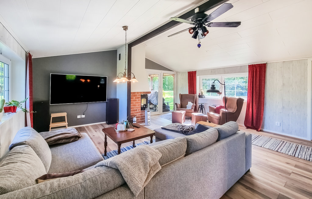 Semesterhus - Hova , Sverige - S50533 3