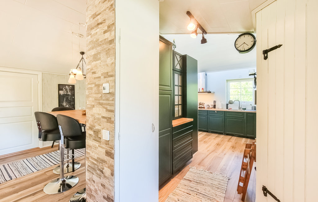 Semesterhus - Hova , Sverige - S50533 15