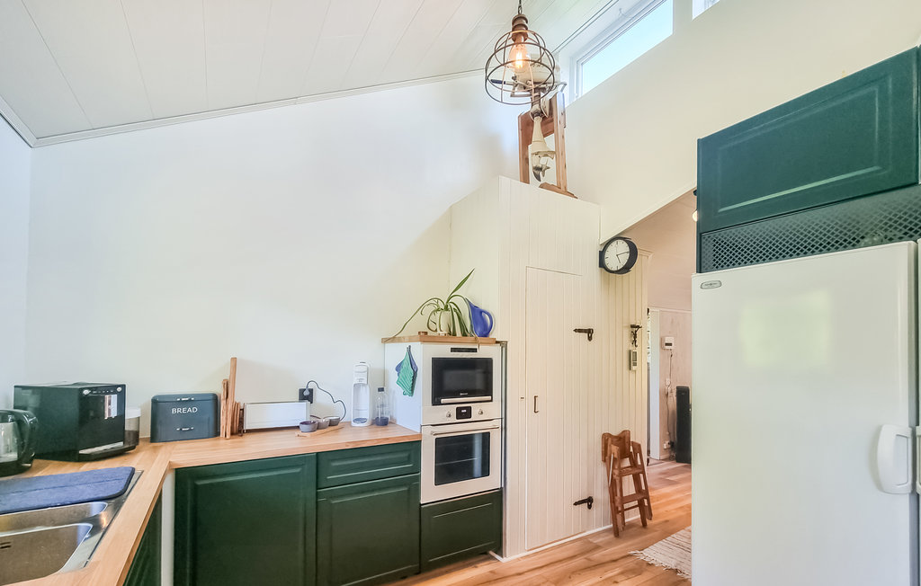 Semesterhus - Hova , Sverige - S50533 14