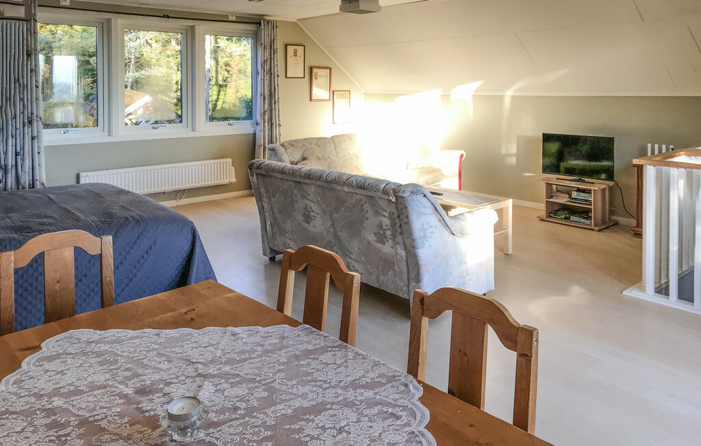Stuga i Överlida, 6 bäddar – bild 2 av 5