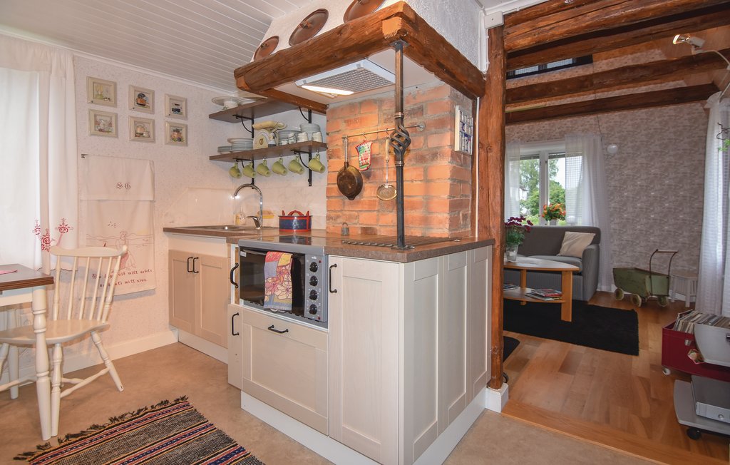 Stuga i Larv, 5 bäddar – bild 4 av 5