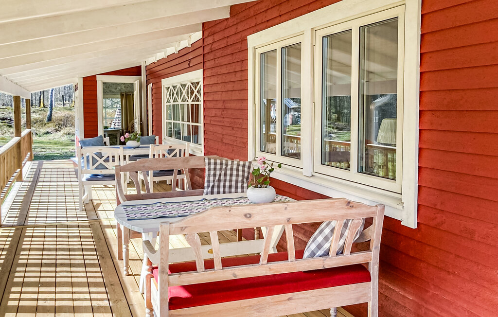 Stuga i Torestorp, 6 bäddar – bild 4 av 5