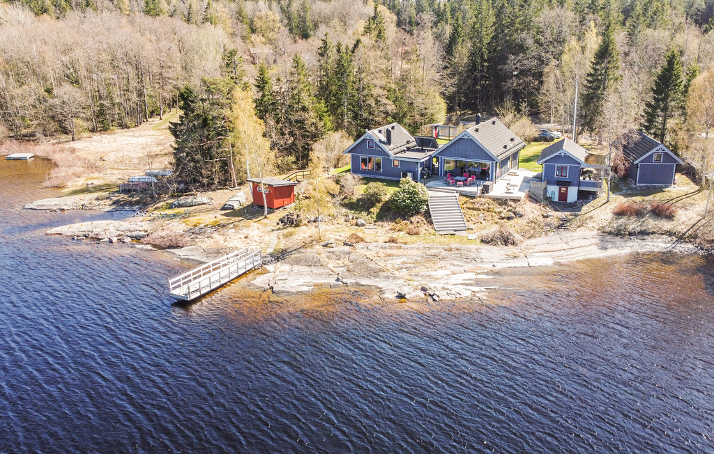 Semesterhus - Trollhättan , Sverige