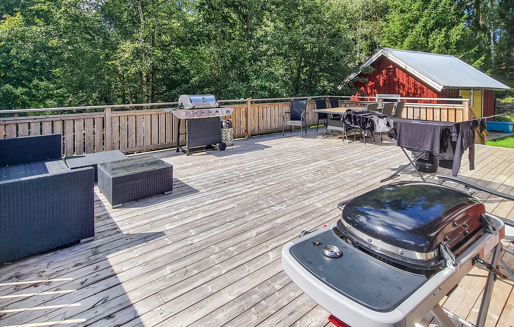 Stuga i Skepplanda, 6 bäddar – bild 2 av 5