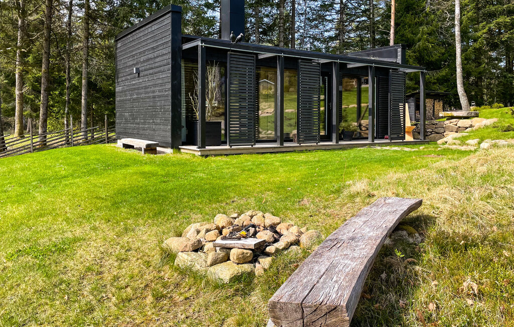Stuga i Fristad, 3 bäddar – bild 2 av 5