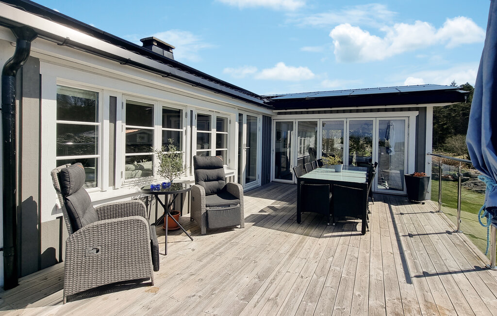 Stuga i tjörn, 8 bäddar – bild 3 av 5
