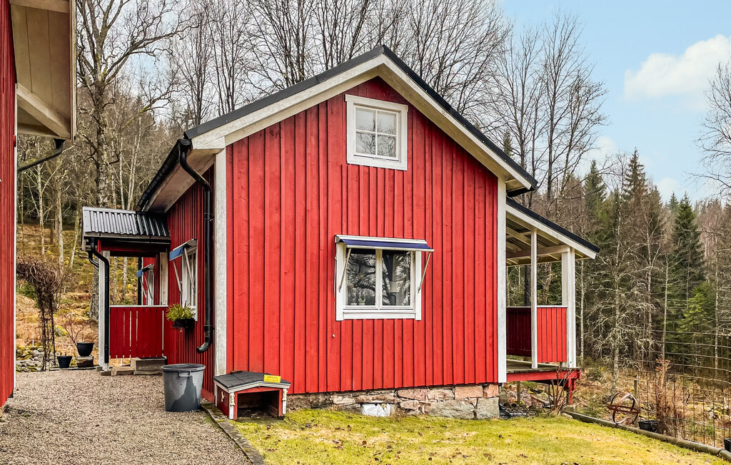 Stuga i Fristad, 4 bäddar – bild 2 av 5