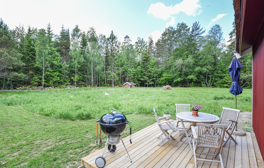 Als u dicht bij de natuur en de zee wilt wonen, is dit de plek voor u.

Hier vindt u een gezellig vakantiehuis verdeeld in 2 huizen en omgeven door weelderig groen. Het grootste huis is volledig geren..