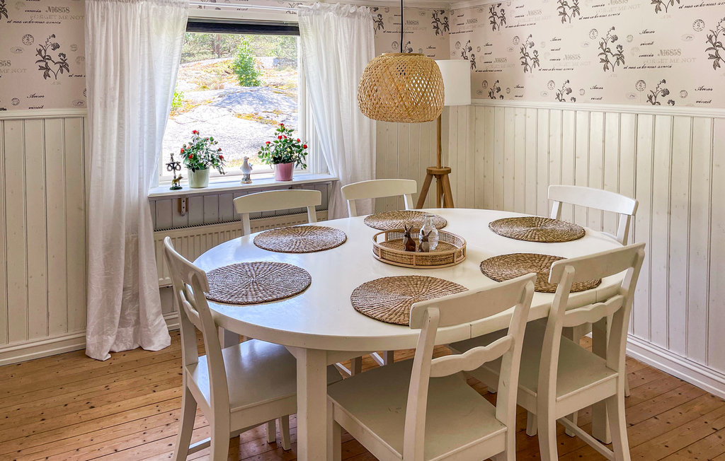 Stuga i Strömstad, 4 bäddar – bild 3 av 5