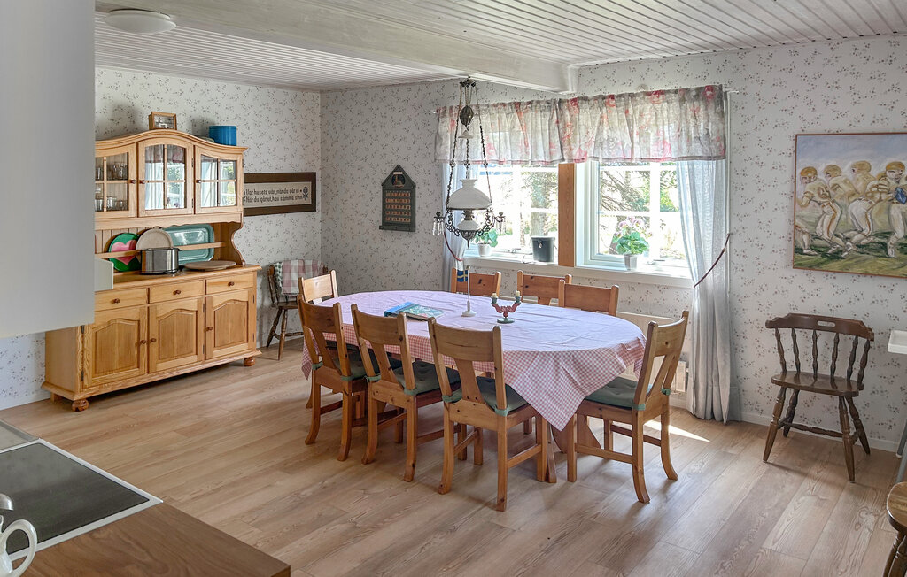 Stuga i Mellerud, 9 bäddar – bild 4 av 5