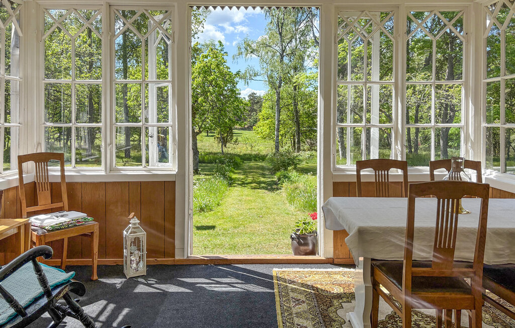Stuga i Vikbolandet, 6 bäddar – bild 2 av 5
