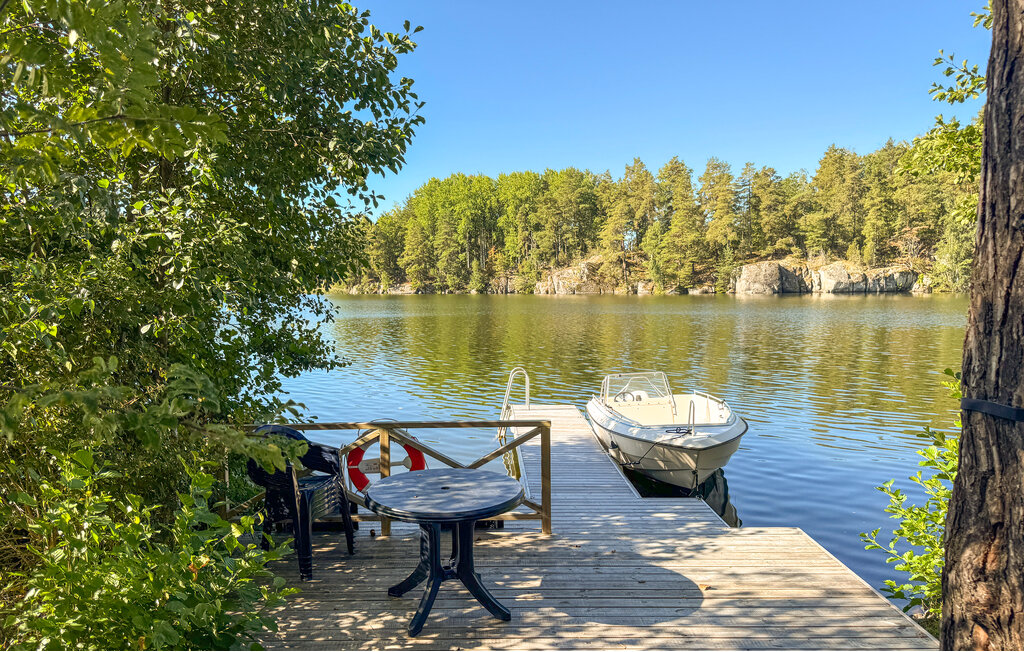 Stuga i Bestorp, 4 bäddar – bild 2 av 5