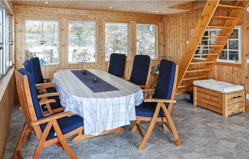 Stuga i Bovik, 4 bäddar – bild 4 av 5