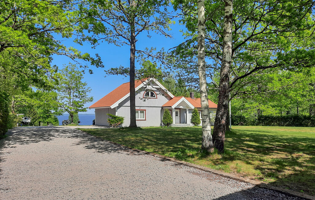 Semesterhus - Stora Mellösa , Sverige
