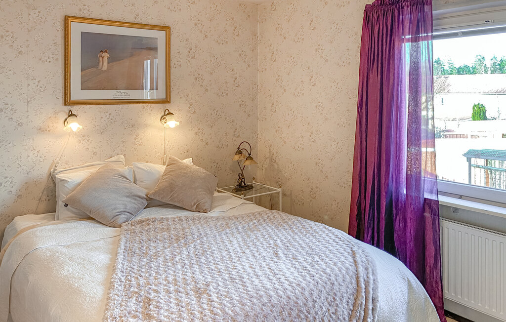 Semesterhus - Skogås , Sverige - S70316 7