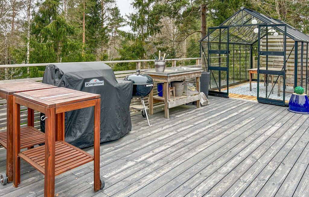 Verheug je op een vakantie vol spannende activiteiten in dit kindvriendelijke vakantiehuis.

Ervaar een geslaagde mix van Zweedse natuuridylle en moderne voorzieningen in je gezellige vakantiehuis. De..