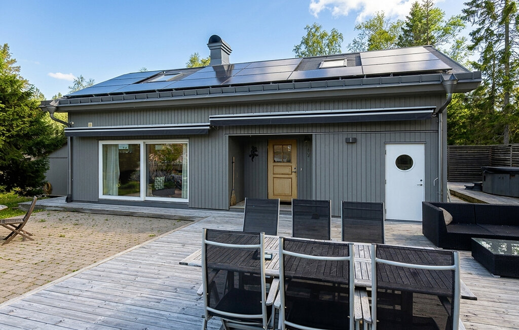 Stuga i Djurhamn, 5 bäddar – bild 2 av 5