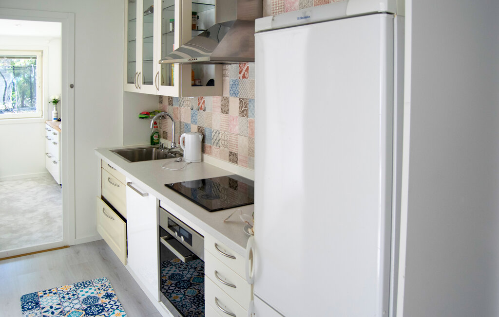 Stuga i Brottby, 7 bäddar – bild 4 av 5
